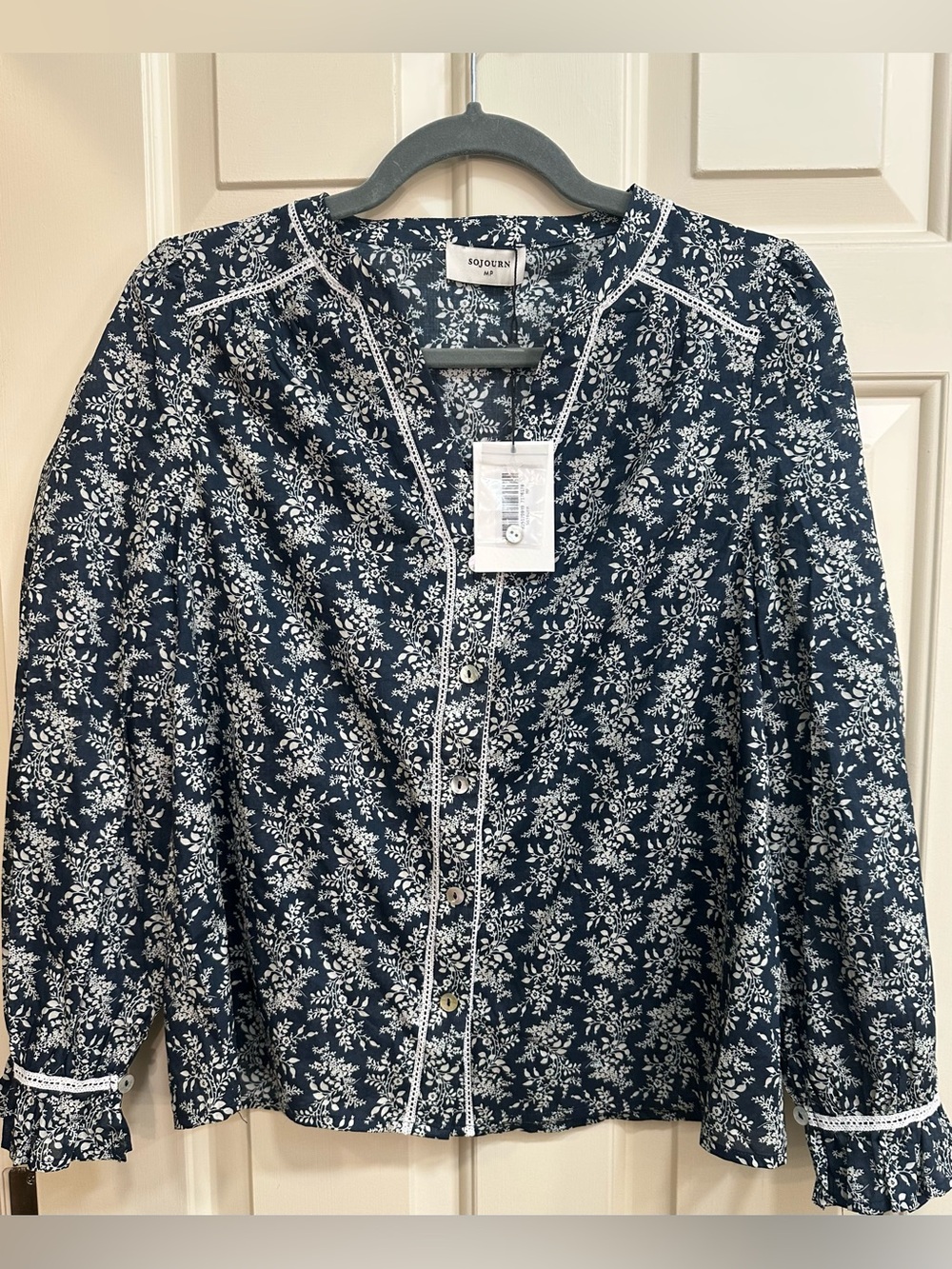 NWT- Women’s Blouse 
Petite